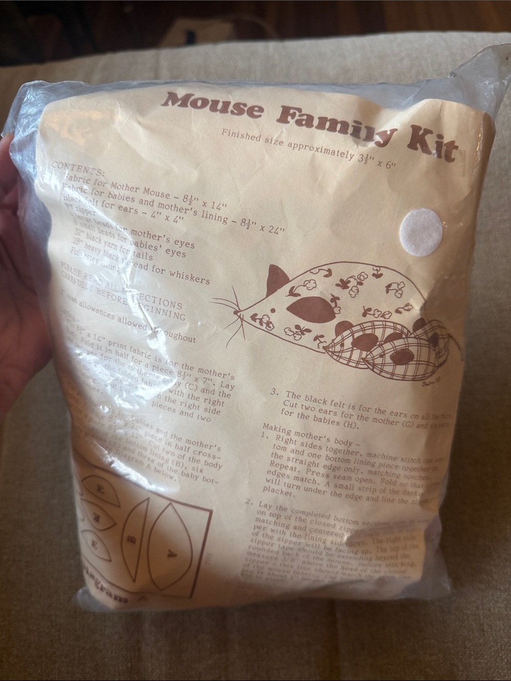 Vintage Mouse Family DIY sewing kit